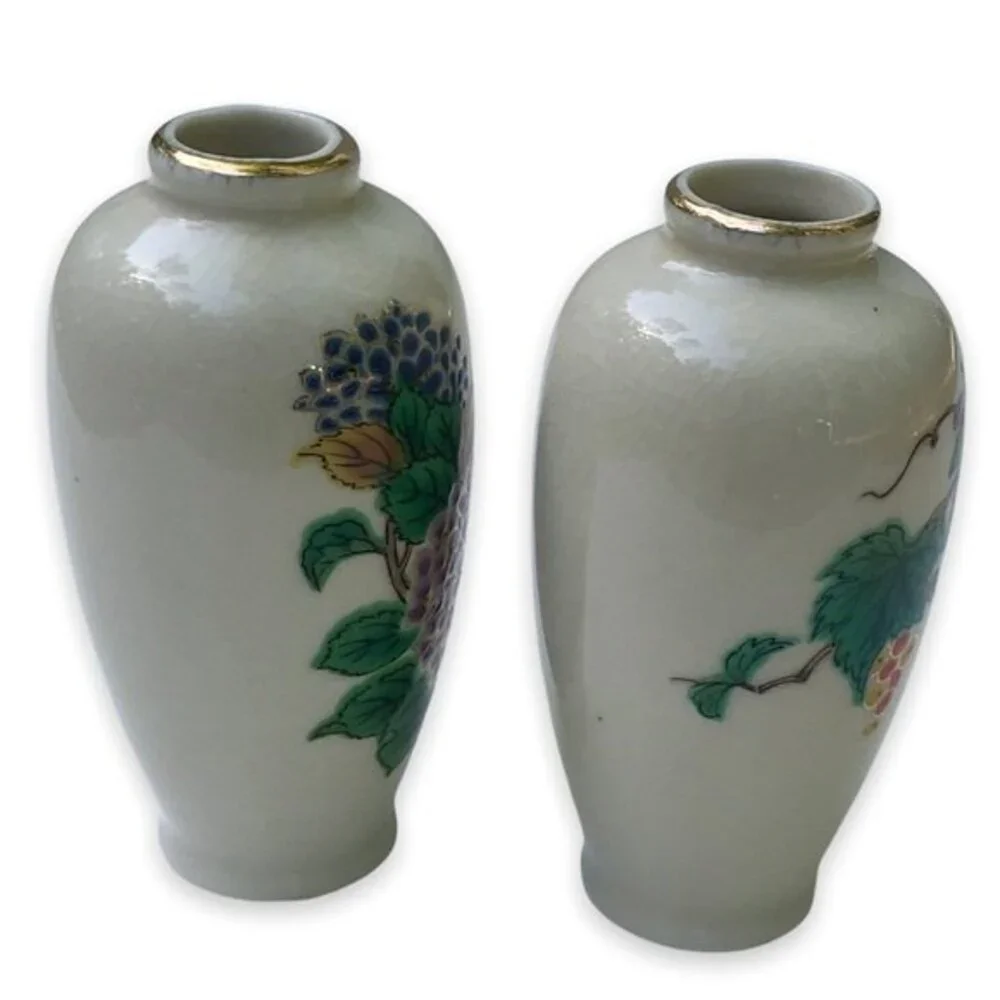 Vintage Homco Japan Mini Flower Vases Pair of 2 Grapevine and Floral Designs